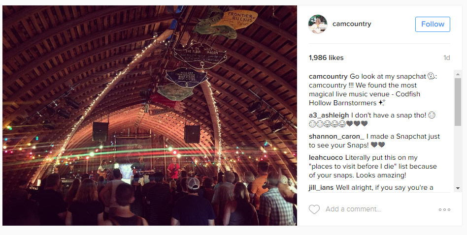 Country artist Cam visited Codfish Hollow Barnstormers near Maquoketa, Iowa, recently. PHOTO CREDIT: Contributed