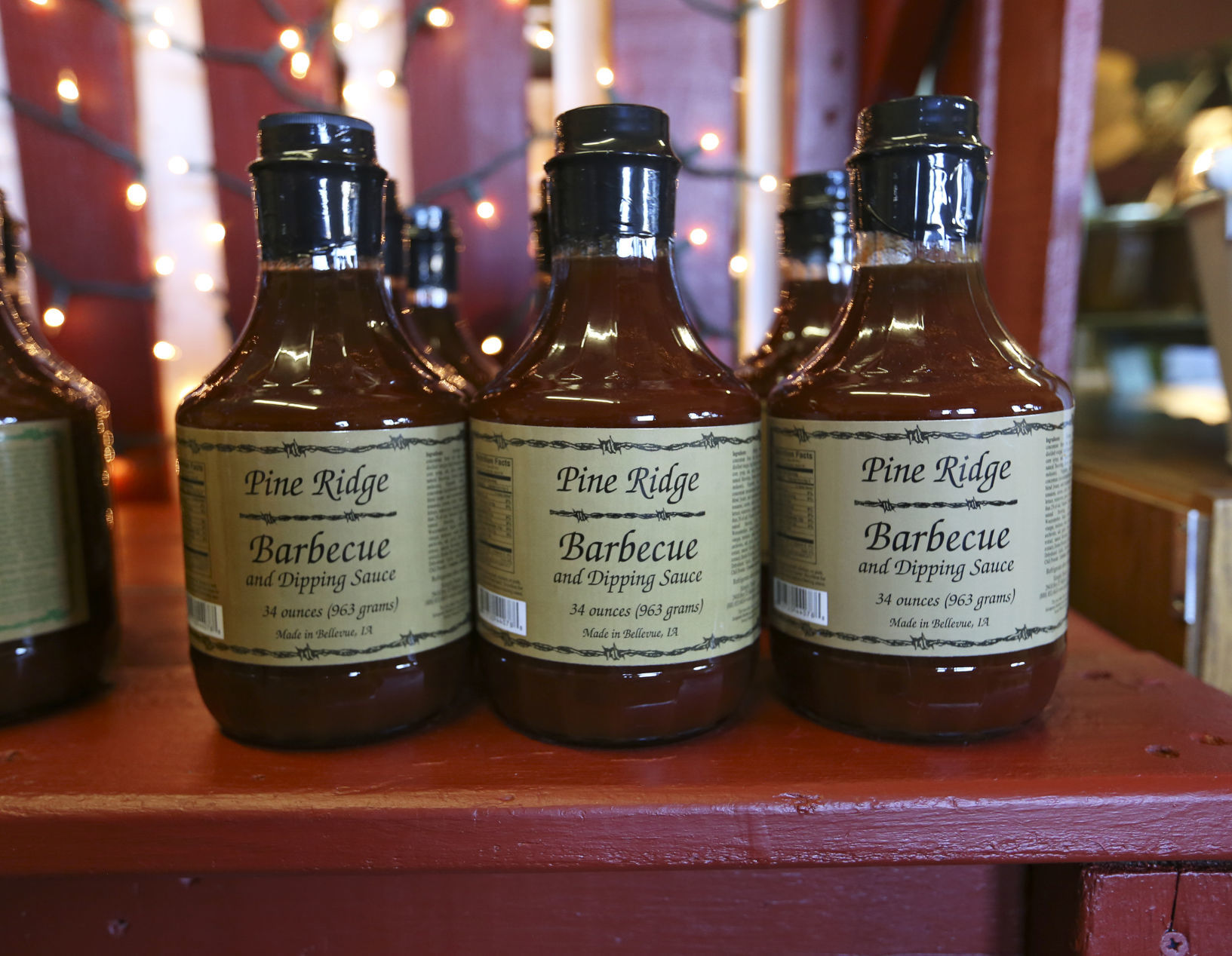 Pine Ridge Barbecue and Dipping Sauce sold at Simply Parker’s in Bellevue, Iowa.    PHOTO CREDIT: EILEEN MESLAR