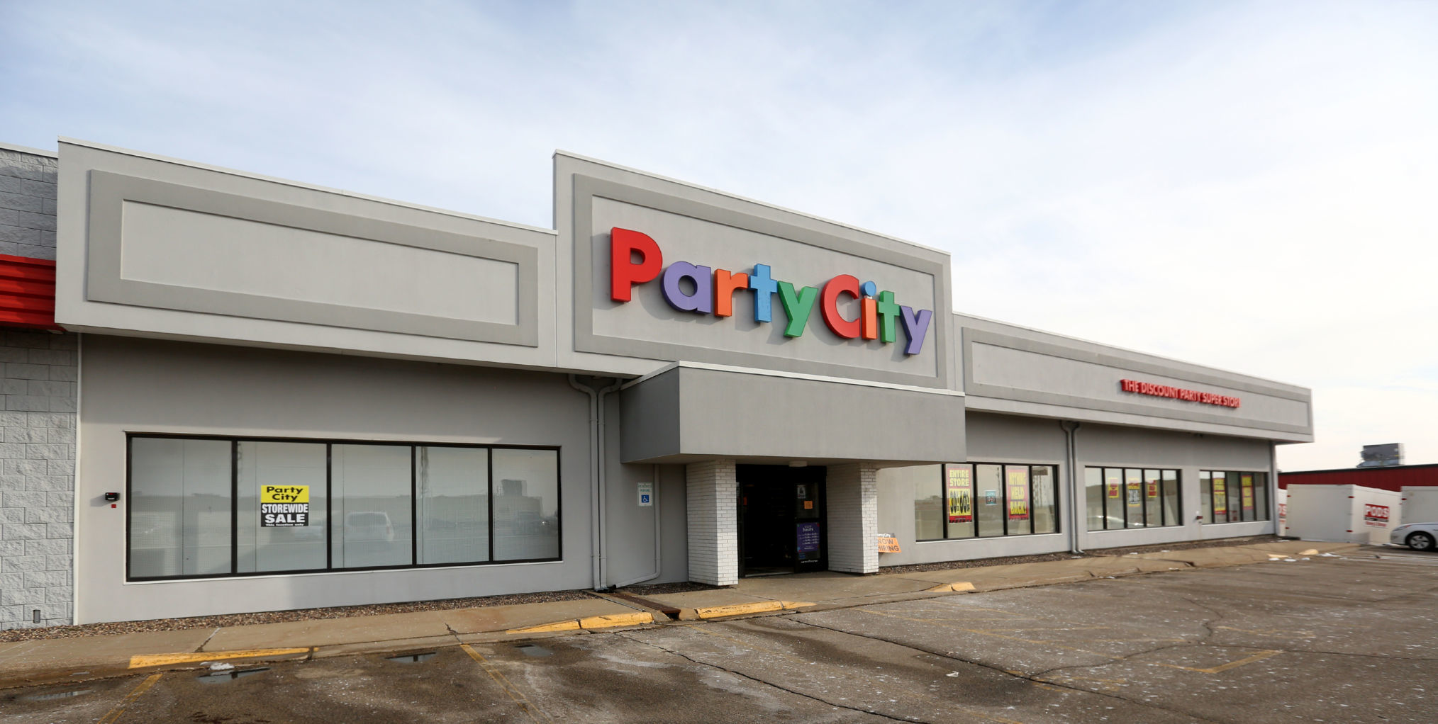 Party City in Dubuque will close in February. PHOTO CREDIT: JESSICA REILLY
