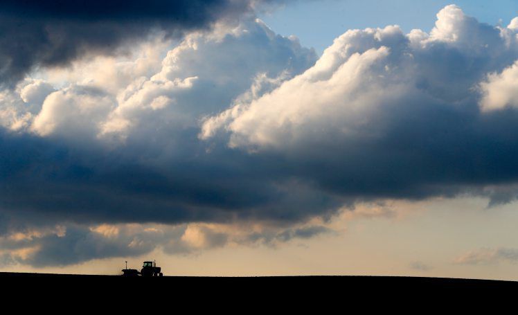 A farmer plants his crop south of Sinsinawa, Wis. PHOTO CREDIT: DAVE KETTERING