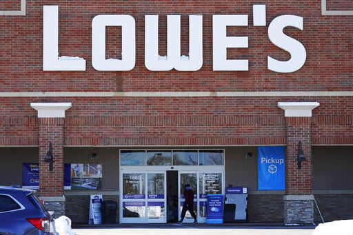Lowe’s Cos. extended its strong sales streak through the holiday season as customers kept investing in their homes during the pandemic. PHOTO CREDIT: Nam Y. Huh