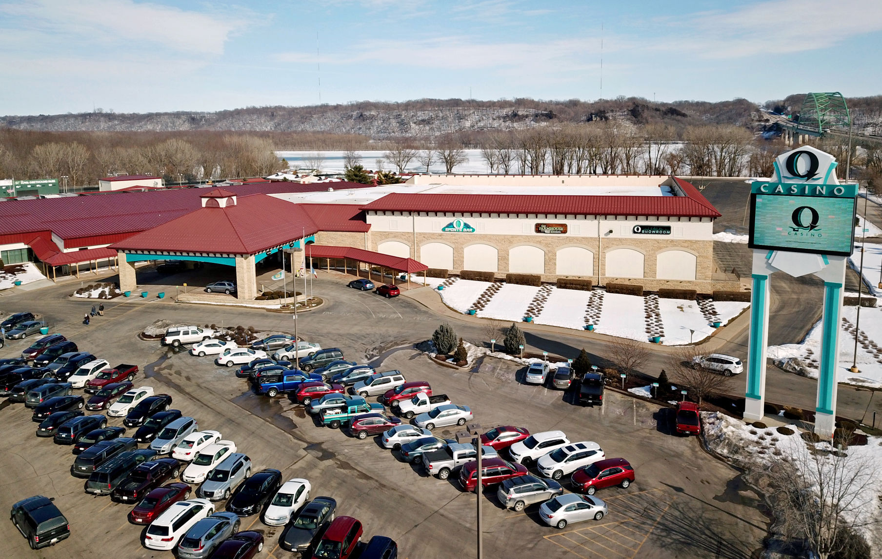 Q Casino in Dubuque recently extended its business hours. PHOTO CREDIT: JESSICA REILLY