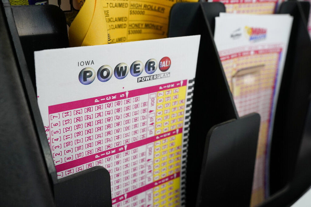 After 40 drawings without a big Powerball winner, a single ticket sold in California matched all six numbers and was the lucky winner of the nearly $700 million jackpot prize, officials said. Thanks to nearly four months of futility and final ticket sales, the Powerball jackpot climbed to $699.8 million, making it the seventh largest in U.S. lottery history.     PHOTO CREDIT: Charlie Neibergall