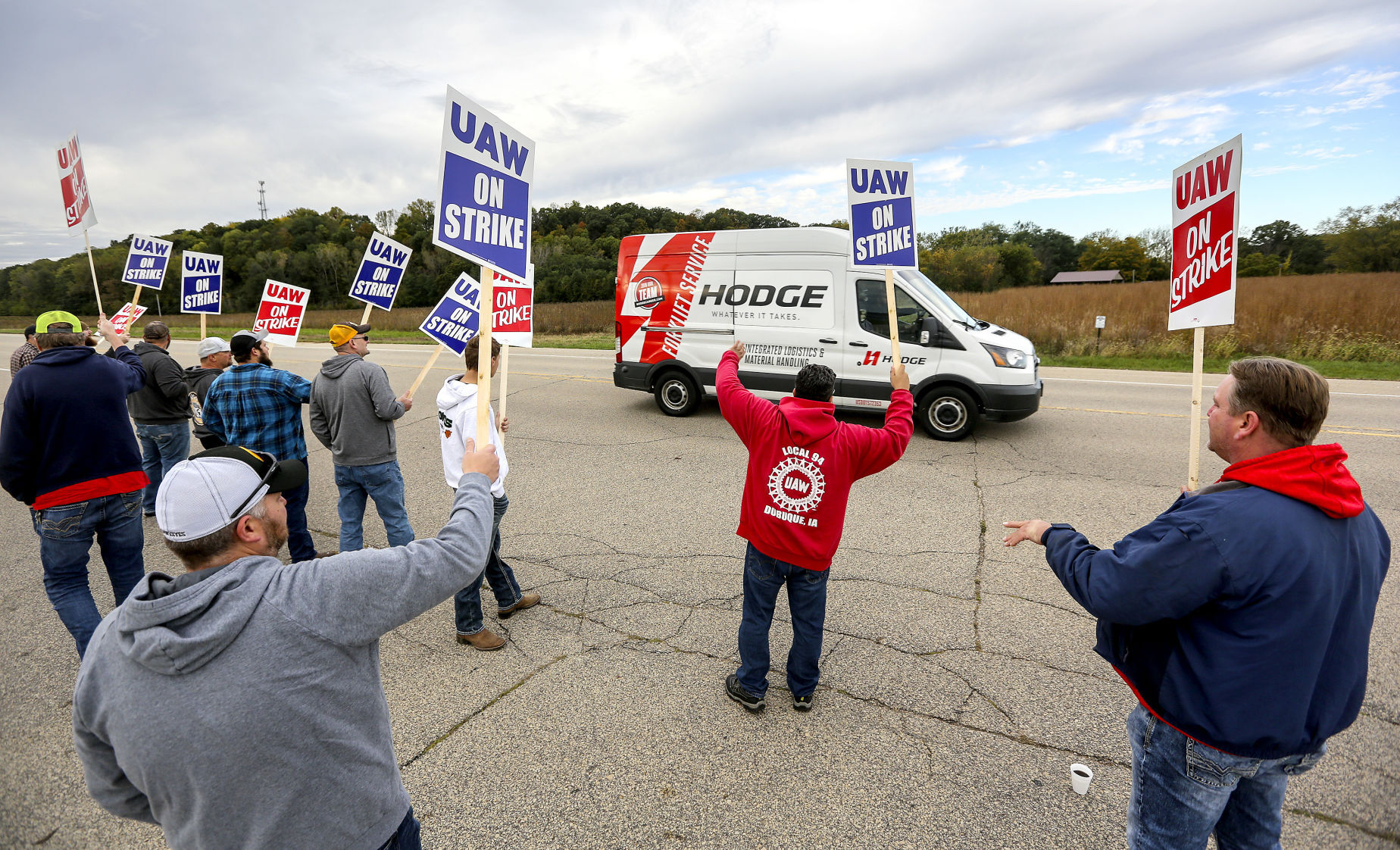 John Deere Dubuque Works union employees picket outside the west entrance to the plant on Thursday, Oct. 14, 2021.    PHOTO CREDIT: Dave Kettering