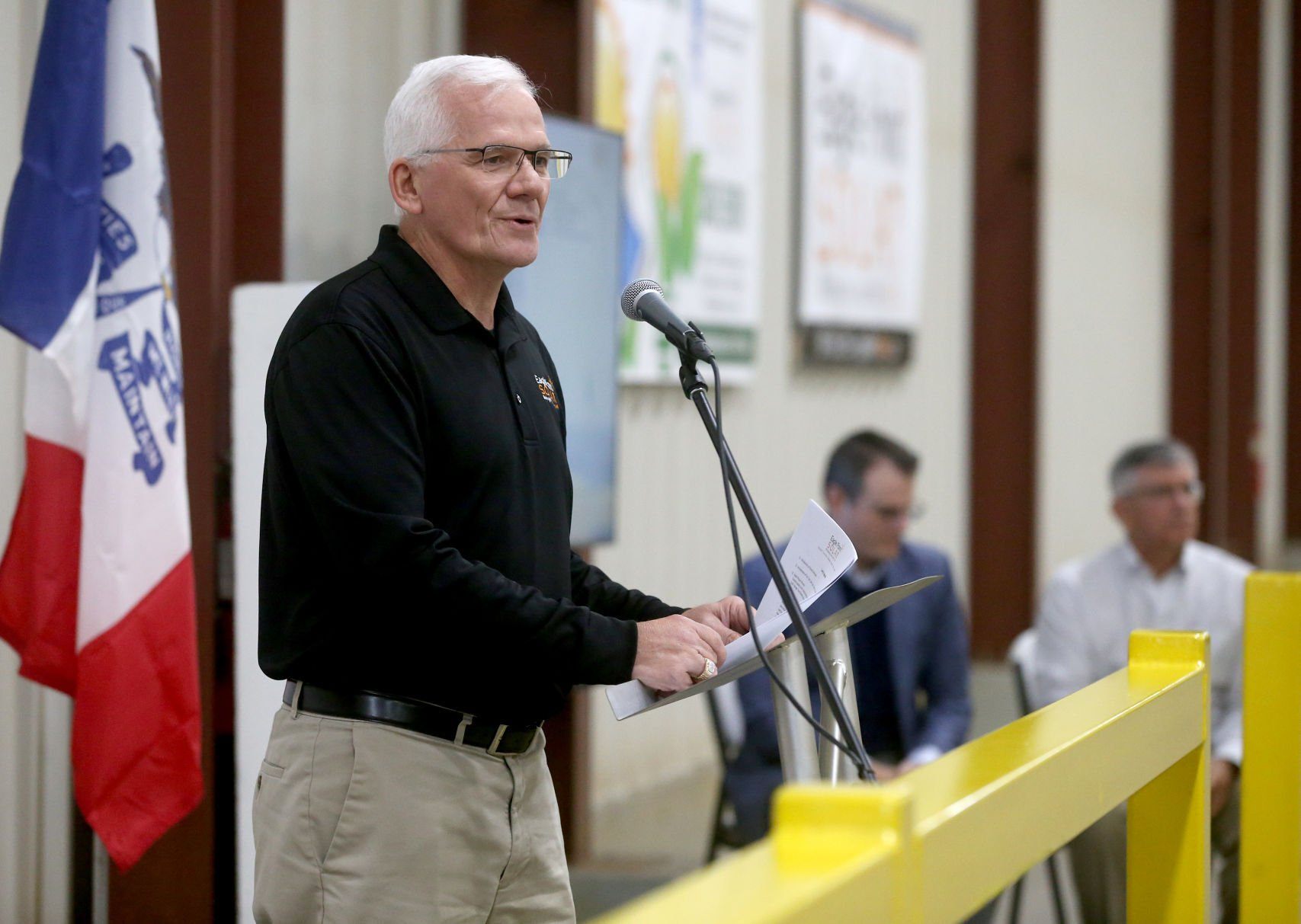 Larry Steffen, executive vice president of sales and marketing at Eagle Point Solar, talks during an event at FarmTek in Dyersville, Iowa, on Wednesday, Nov. 10, 2021.    PHOTO CREDIT: JESSICA REILLY