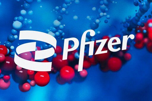 Drugmaker Pfizer Inc. said it has signed a deal with a U.N.-backed group to allow other manufacturers to make its experimental coronavirus pill, in a move that could make its treatment available to more than half of the world’s population.    PHOTO CREDIT: Mark Lennihan