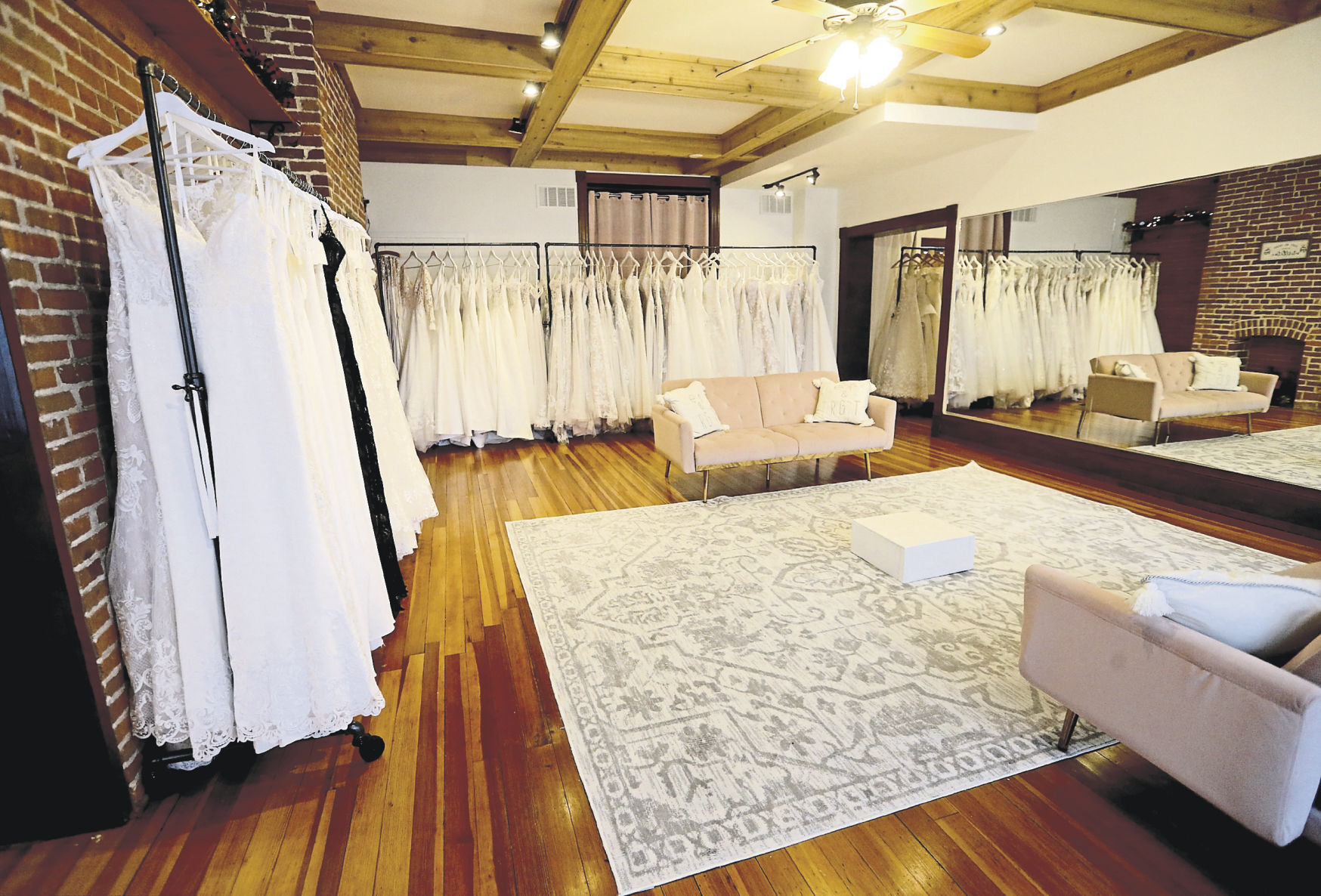Vintage Chic Bridal Boutique in Dubuque    PHOTO CREDIT: JESSICA REILLY