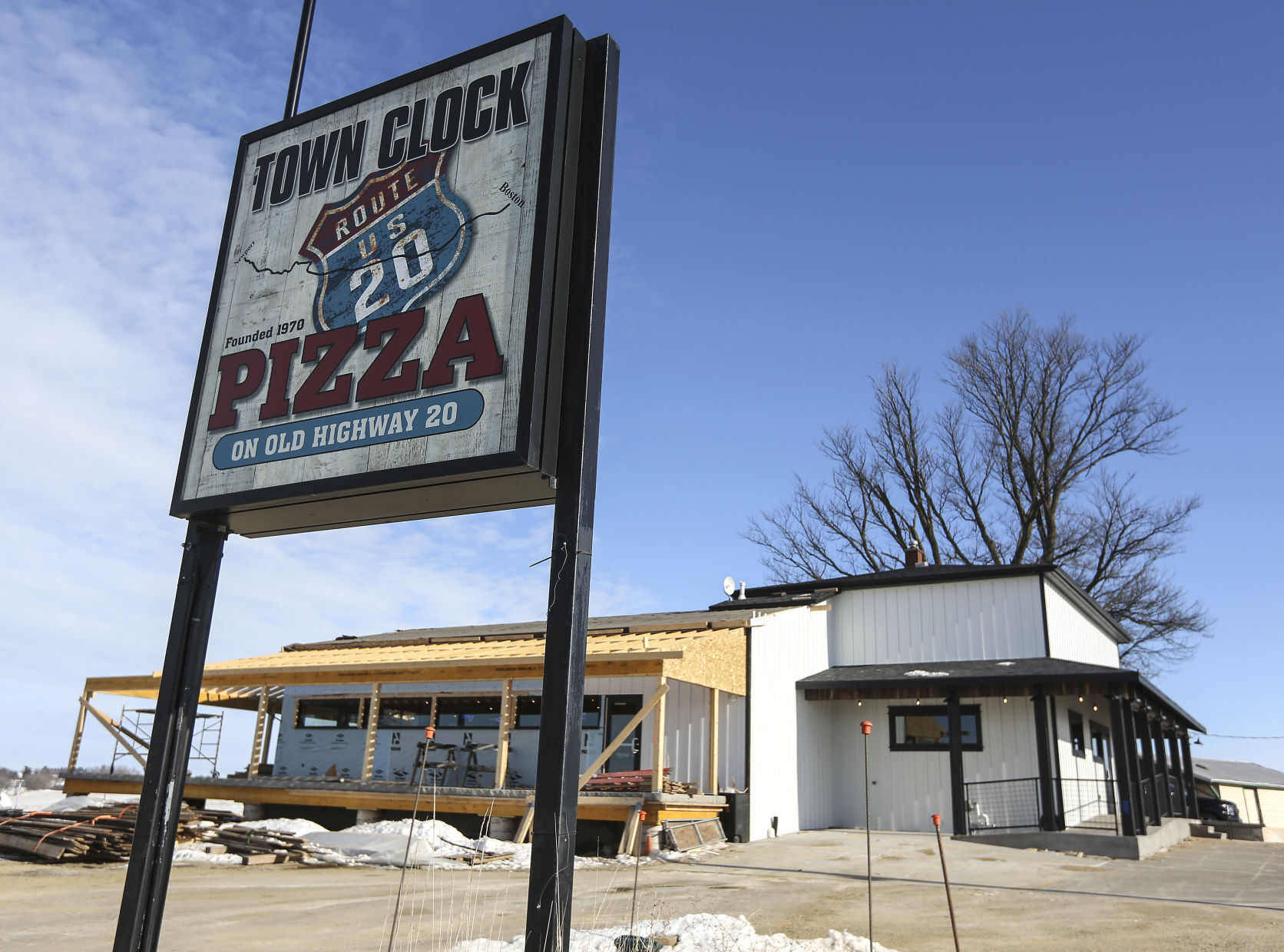 Town Clock Pizza is located at the former site of Junction 21 Restaurant and Bar.    PHOTO CREDIT: Dave Kettering