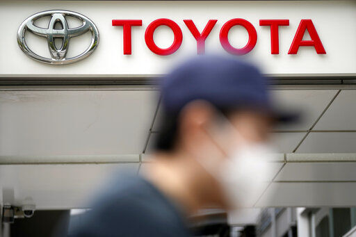Toyota Motor Corp. reported today a quarterly profit of 736.8 billion yen ($5.5 billion), down from 897.8 billion yen the previous year.     PHOTO CREDIT: Eugene Hoshiko