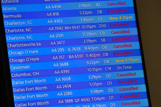 Flight delays and cancellations have bedeviled airline travel so far this year. The Transportation Department is launching a customer service dashboard to assist vacationers ahead of the travel-heavy Labor Day weekend.     PHOTO CREDIT: Mary Altaffer