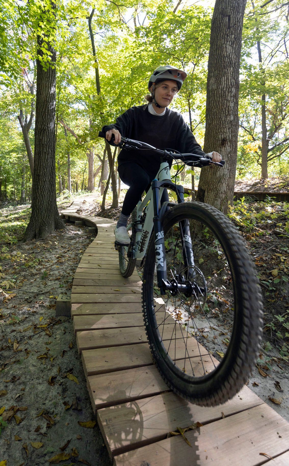 Allison Mack rides one of the trails at Farside Mountain Bike Park at Chestnut Mountain Resort in Galena, Ill., on Friday, Oct. 7, 2022.    PHOTO CREDIT: Stephen Gassman