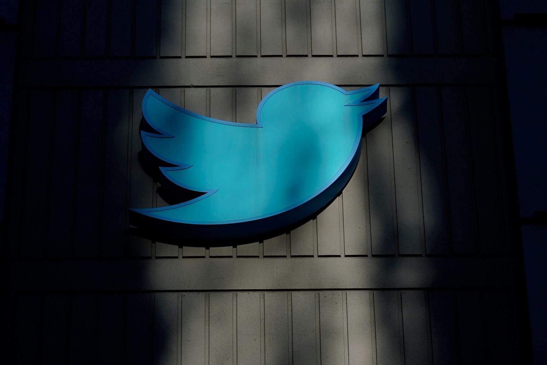 <p>A sign at Twitter headquarters is shown in San Francisco, Friday, Nov. 18, 2022. (AP Photo/Jeff Chiu)</p>   PHOTO CREDIT: Jeff Chiu 