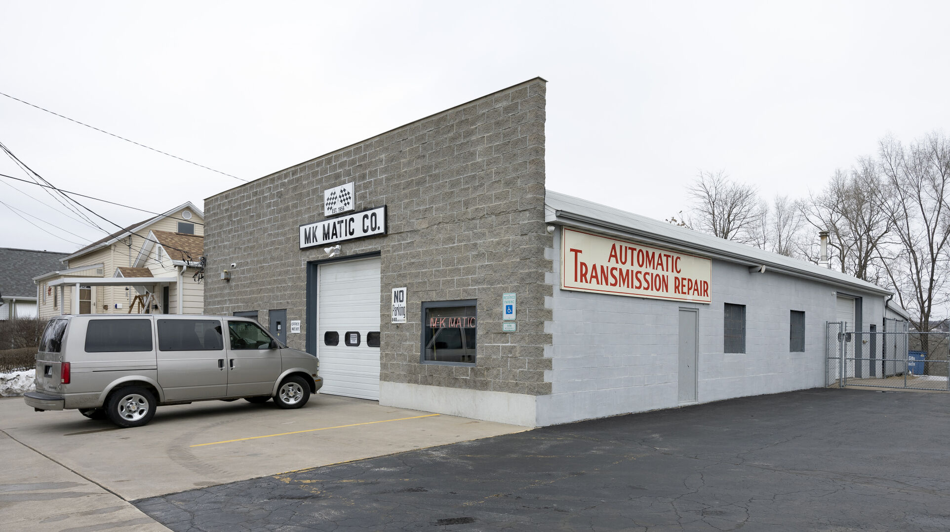 M-K Matic Transmission Co. on Garfield Avenue in Dubuque on Wednesday, Feb. 15, 2023.    PHOTO CREDIT: Gassman