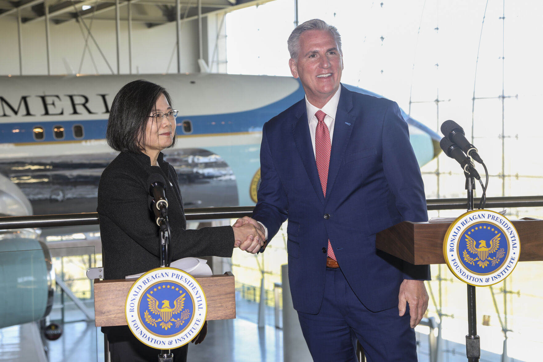 <p>House Speaker Kevin McCarthy, R-Calif., right, shakes hands with Taiwanese President Tsai Ing-wen after delivering statements to the press after a Bipartisan Leadership Meeting at the Ronald Reagan Presidential Library in Simi Valley, Calif., Wednesday, April 5, 2023. (AP Photo/Ringo H.W. Chiu)</p>   PHOTO CREDIT: Ringo H.W. Chiu 