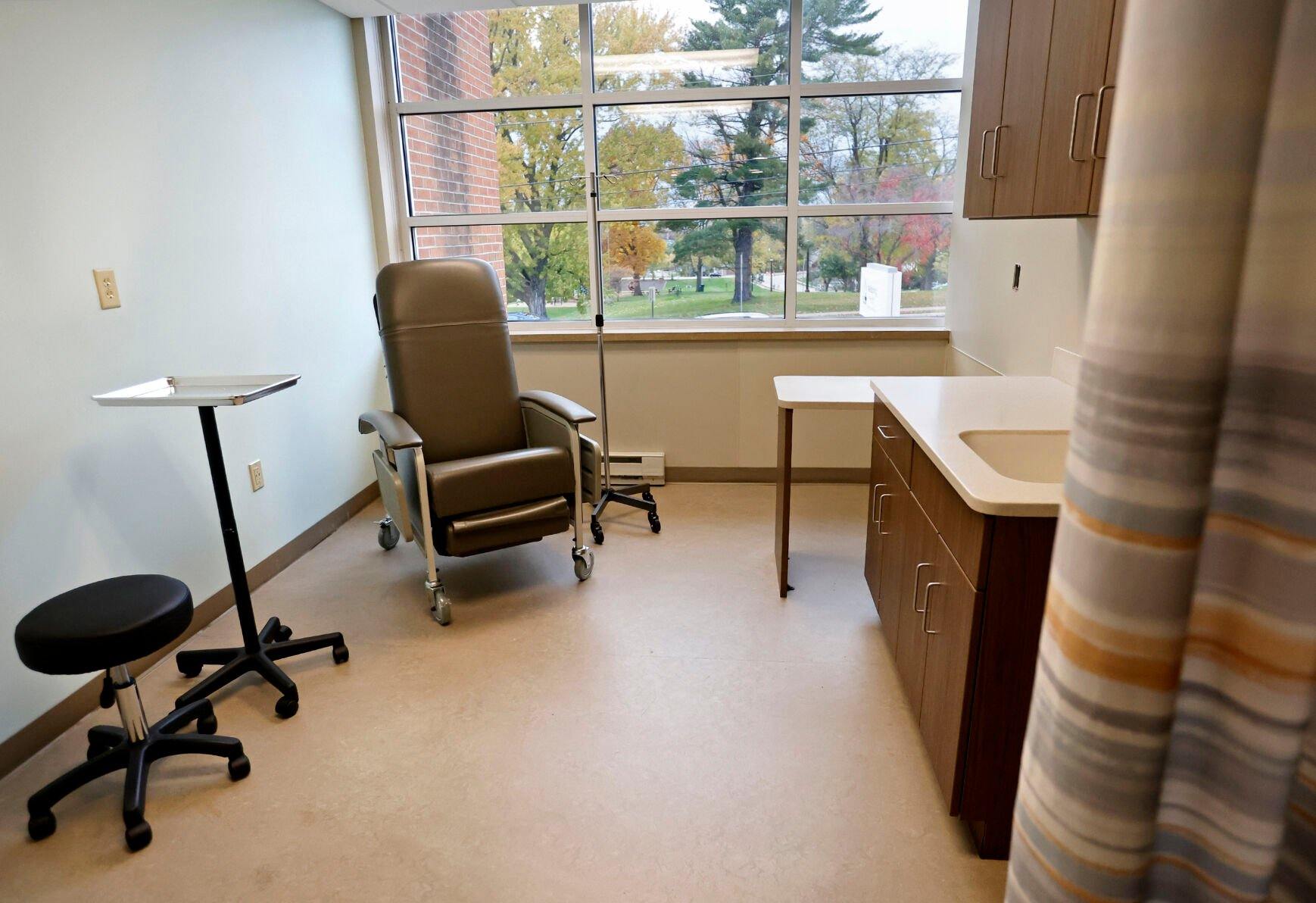 A treatment room at Wellspring Health infusion center in Dubuque on Monday, Oct. 23, 2023.    PHOTO CREDIT: JESSICA REILLY