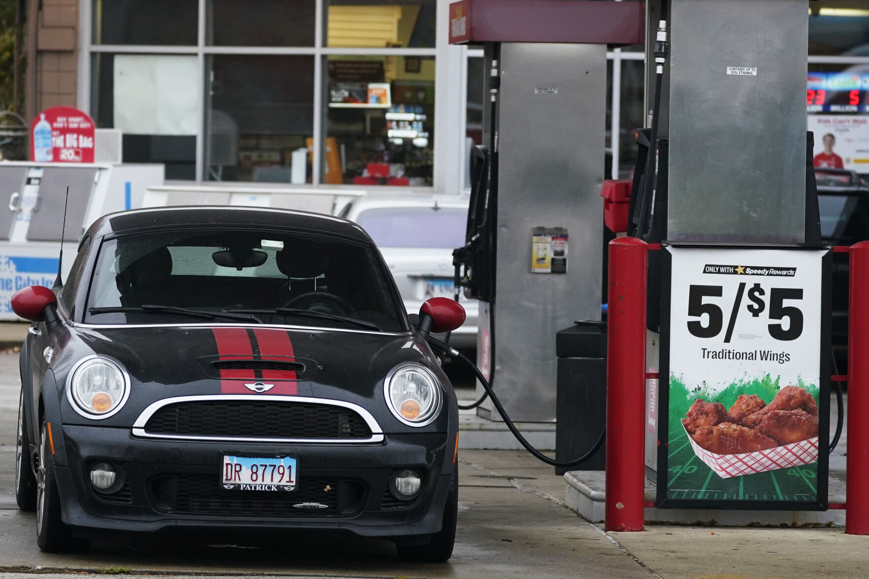 <p>A vehicle is fueled at a gas station in Palatine, Ill., Wednesday, Nov. 8, 2023. On Tuesday, the Labor Department issues its report on inflation at the consumer level in October. (AP Photo/Nam Y. Huh)</p>   PHOTO CREDIT: Nam Y. Huh - staff, ASSOCIATED PRESS