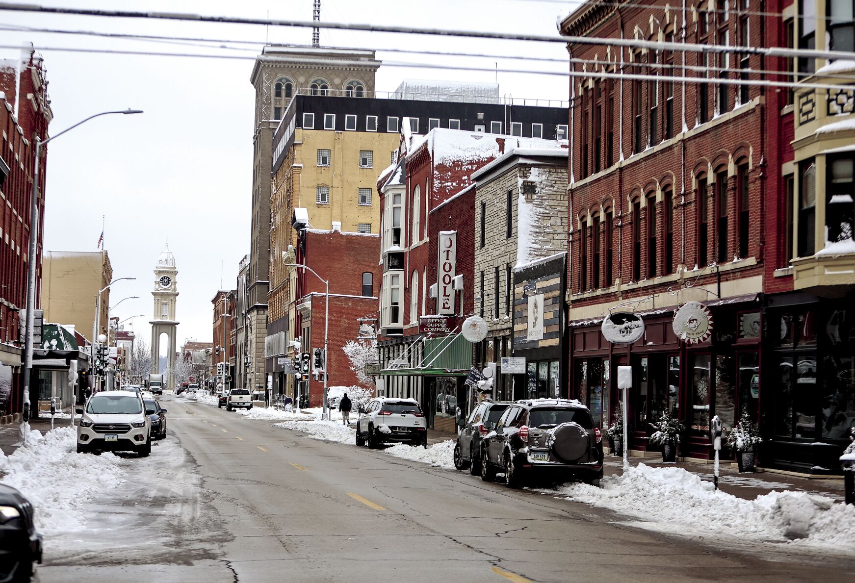 Snow fills parts of Main Street in Dubuque last week. As the new year finds its footing, there are trends and changes that local experts say should be on business owners’ radar.    PHOTO CREDIT: Dave Kettering
Telegraph Herald