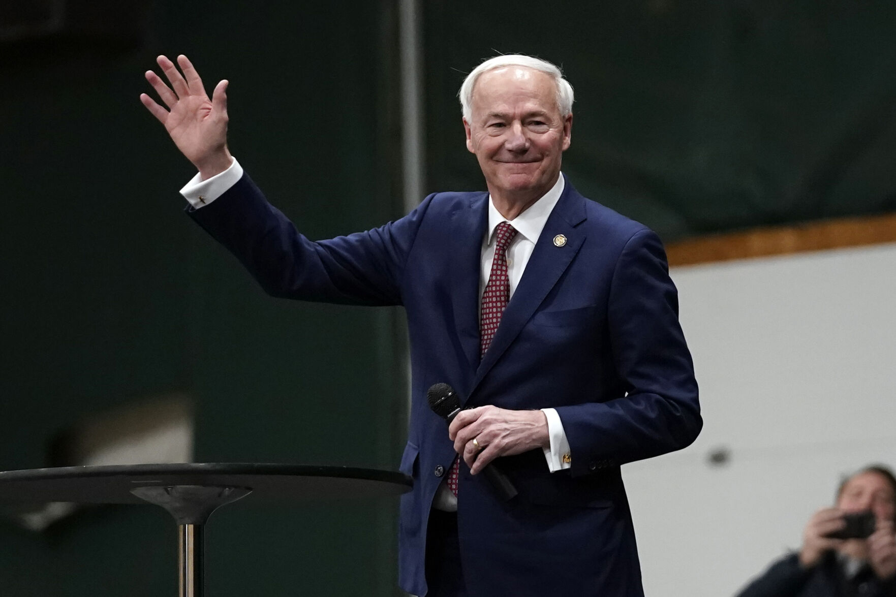 <p>Republican presidential candidate former Arkansas Gov. Asa Hutchinson speaks at a caucus site at Horizon Events Center, in Clive, Iowa, Monday, Jan. 15, 2024. (AP Photo/Andrew Harnik)</p>   PHOTO CREDIT: Andrew Harnik