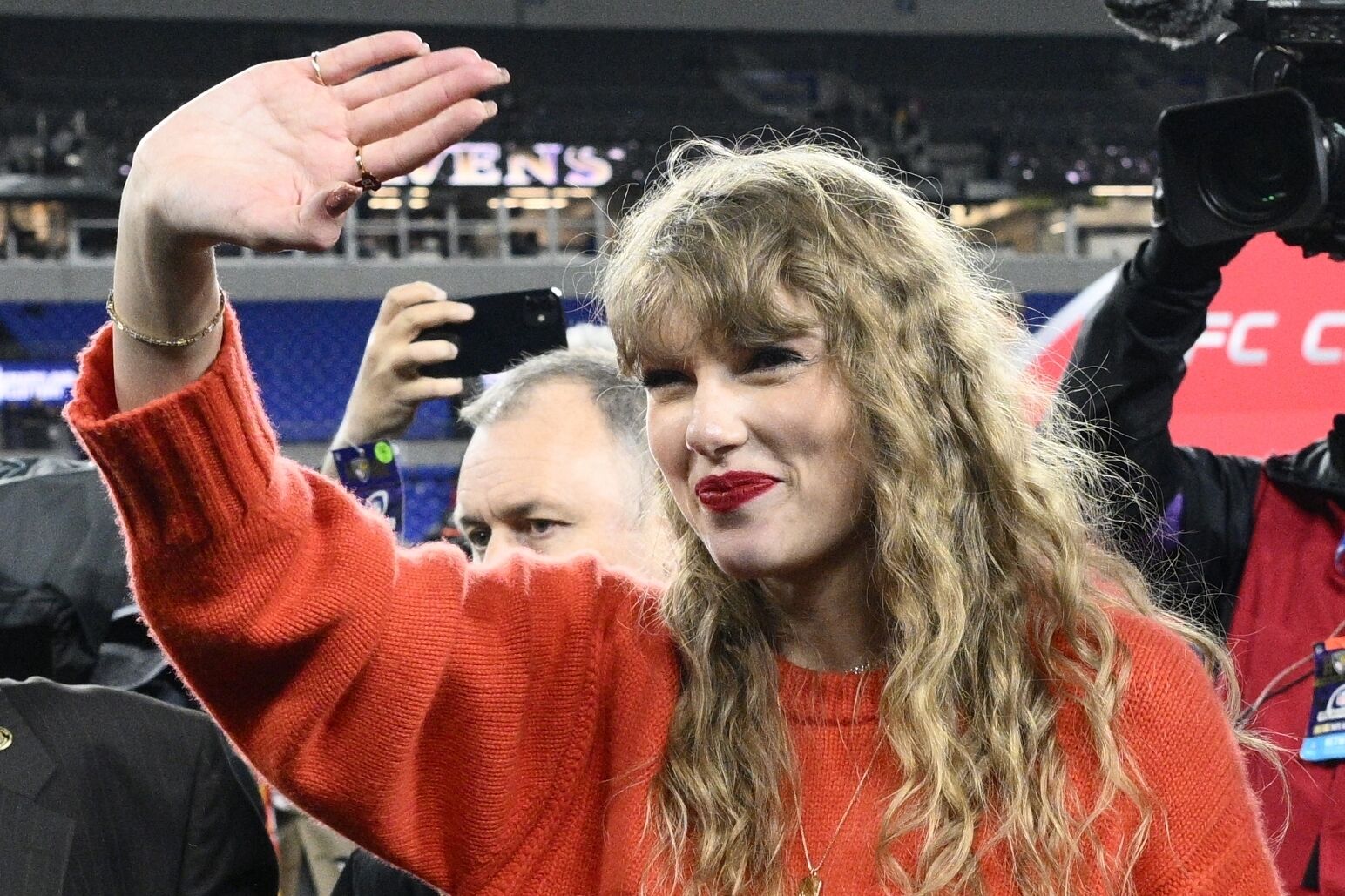 <p>Taylor Swift waves after the AFC Championship NFL football game between the Baltimore Ravens and the Kansas City Chiefs, Sunday, Jan. 28, 2024, in Baltimore. (AP Photo/Nick Wass)</p>   PHOTO CREDIT: Nick Wass 