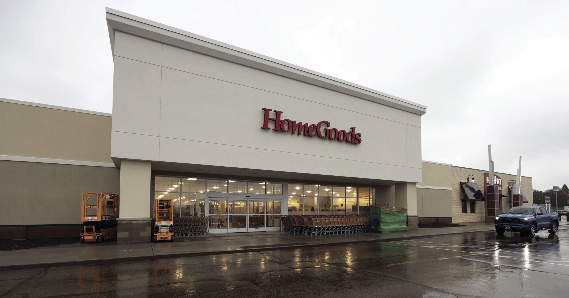 HomeGoods is set to open its Dubuque location on May 9 at Kennedy Mall.    PHOTO CREDIT: Stephen Gassman