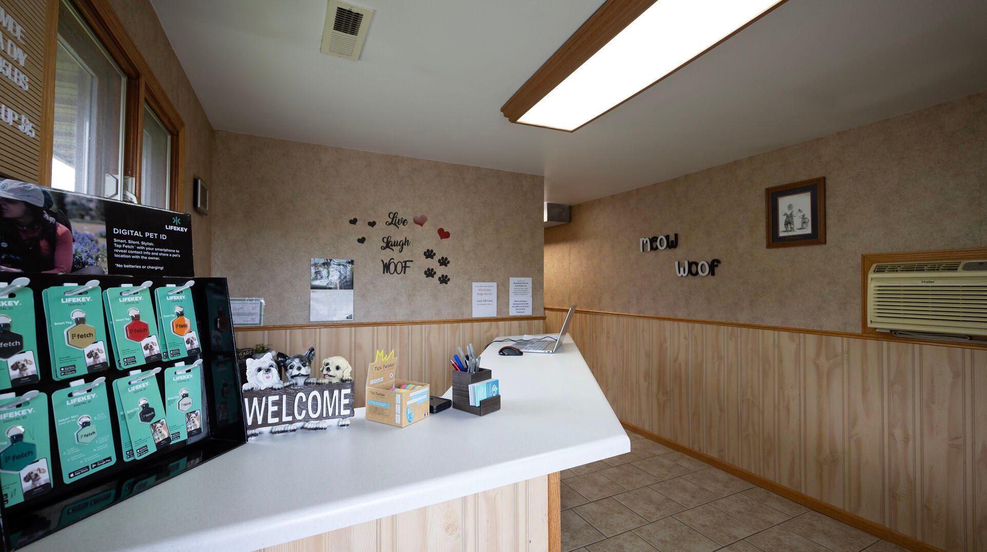 The lobby at Mississippi Ridge Kennel near Bellevue, Iowa.    PHOTO CREDIT: Stephen Gassman