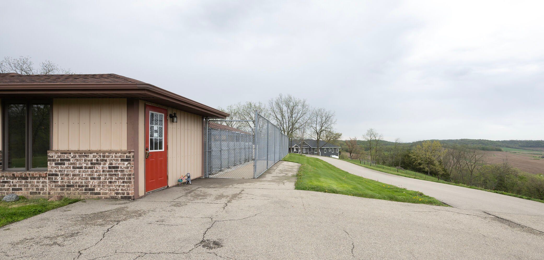 The exterior of Mississippi Ridge Kennel near Bellevue, Iowa.    PHOTO CREDIT: Stephen Gassman