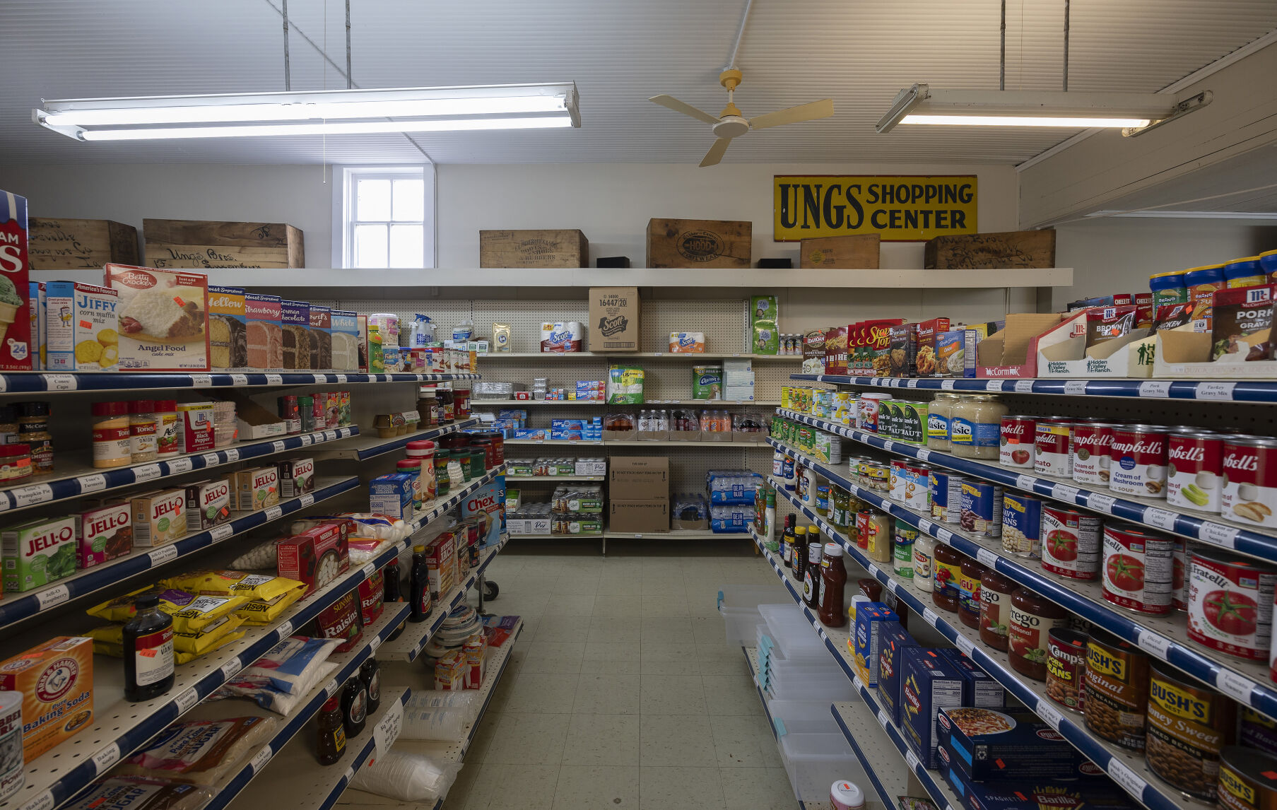 Groceries line shelves inside Ungs Shopping Center.    PHOTO CREDIT: Stephen Gassman
Telegraph Herald