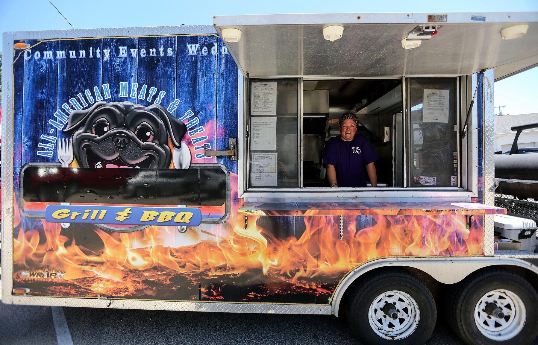 Erin Potter, of Holy Cross, Iowa, owns the Buenie Bottoms food truck.    PHOTO CREDIT: Dave Kettering Telegraph Herald