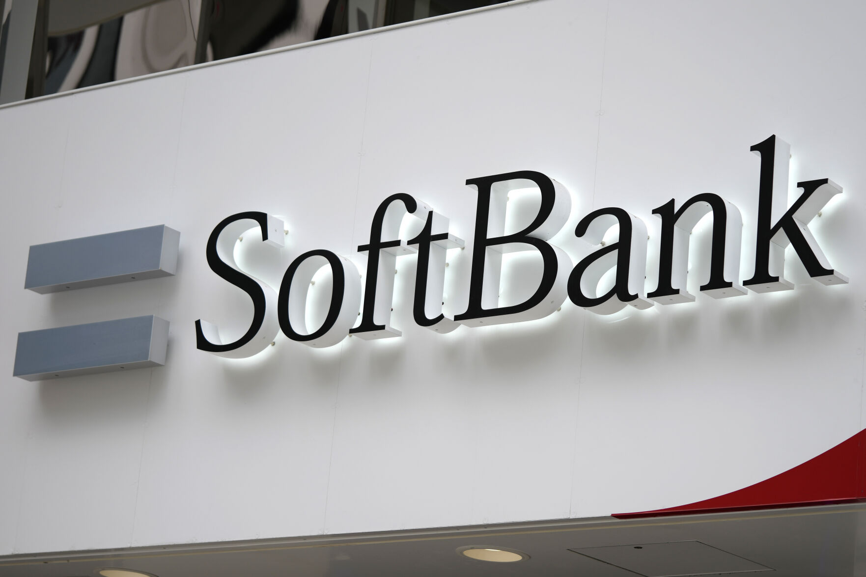 <p>FILE - The logo of SoftBank Corp. is seen at its shop in Tokyo, on April 21, 2022. (AP Photo/Shuji Kajiyama, File)</p>   PHOTO CREDIT: Shuji Kajiyama 