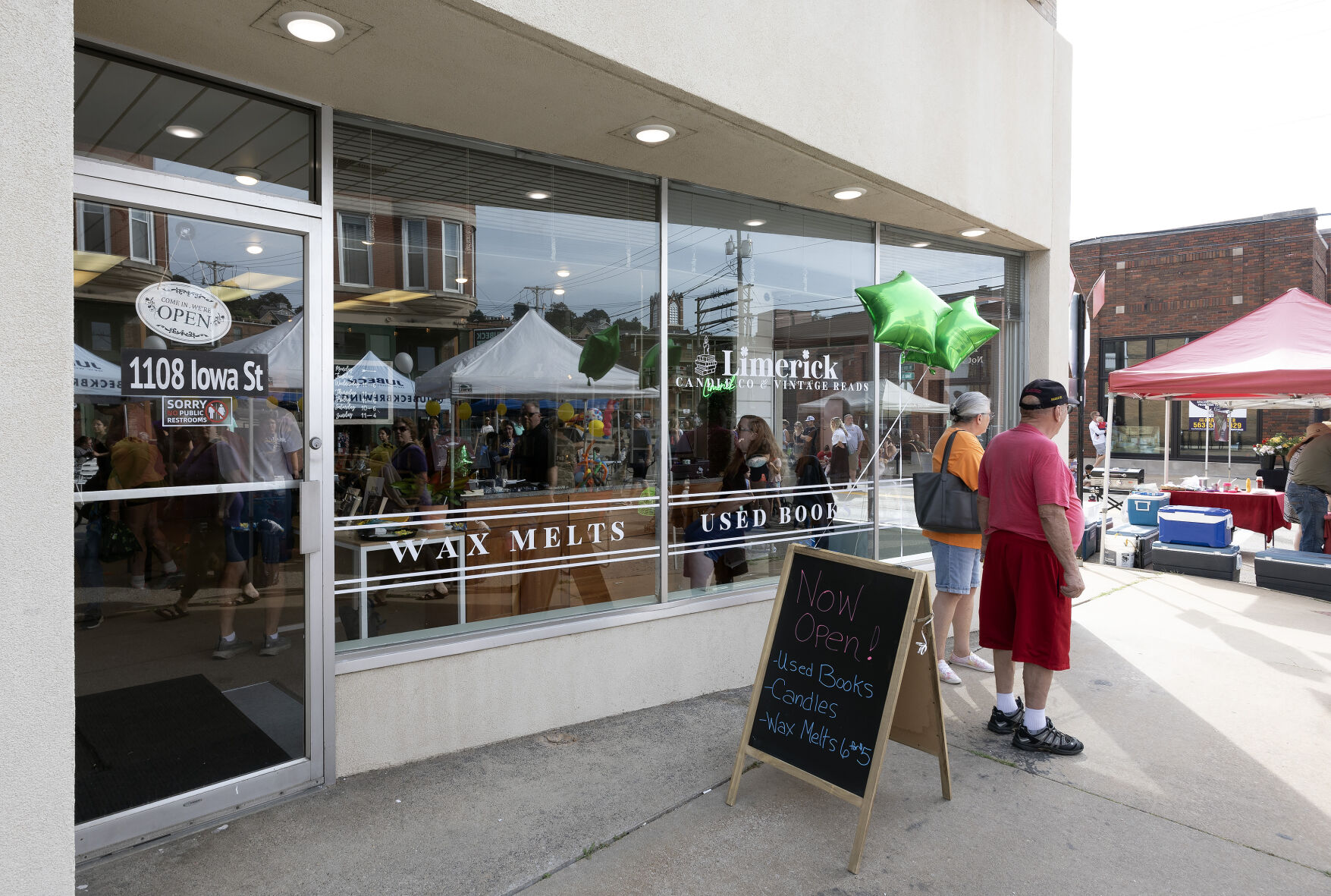 The exterior of Limerick Candle Company and Vintage Reads in Dubuque on Saturday, Sept. 14, 2024.    PHOTO CREDIT: Gassman