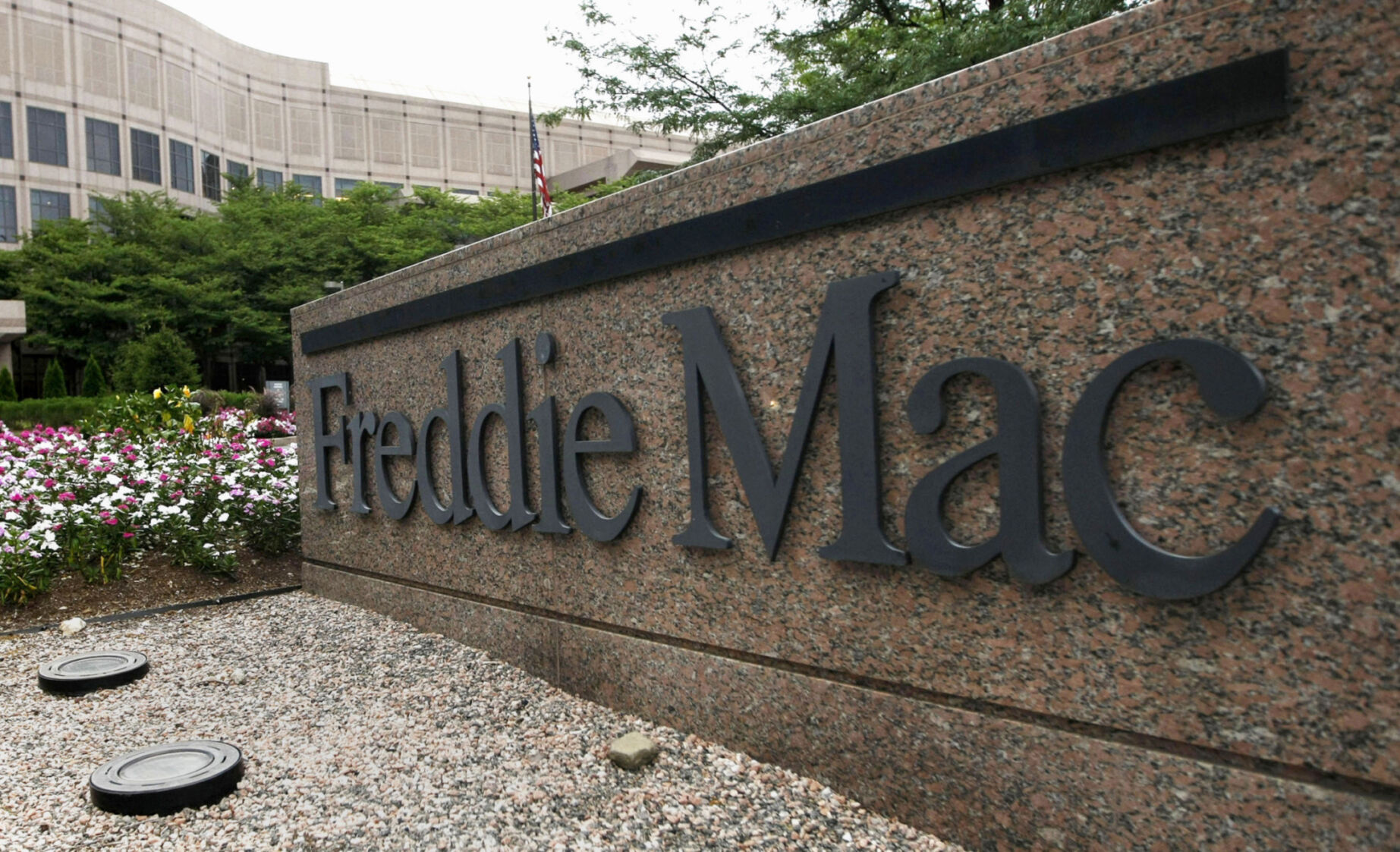 <p>FILE - This July 13, 2008, file photo, shows the Freddie Mac headquarters in McLean, Va. (AP Photo/Pablo Martinez Monsivais, File)</p>   PHOTO CREDIT: Pablo Martinez Monsivais - staff, ASSOCIATED PRESS