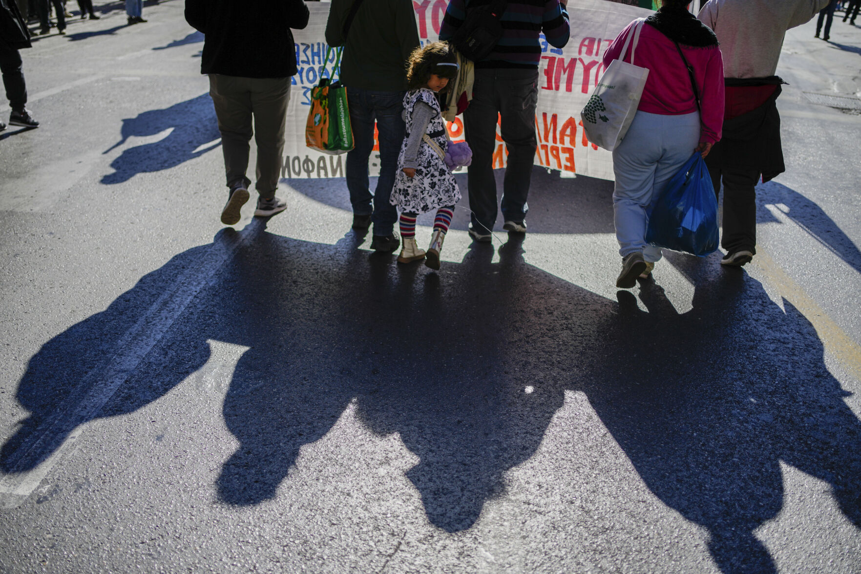 <p>Protesters take part in rally, during a nationwide general strike organized by private and public sector unions demanding for better wages, in Athens, Greece, Wednesday, Nov. 20, 2024. (AP Photo/Thanassis Stavrakis)</p>   PHOTO CREDIT: Thanassis Stavrakis - staff, ASSOCIATED PRESS