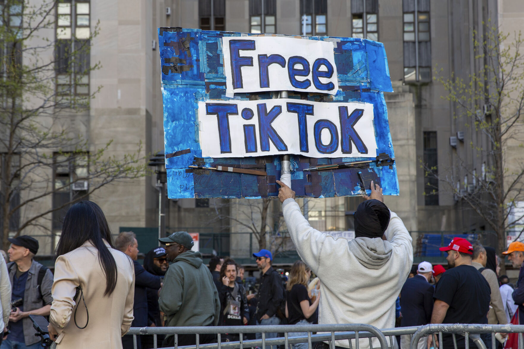 Federal Appeals Court Upholds Law Requiring Sale Or Ban Of TikTok In ...